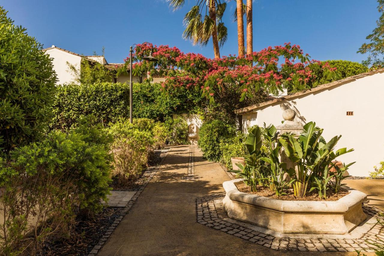 Hotel La Tartane Saint-Tropez Ngoại thất bức ảnh